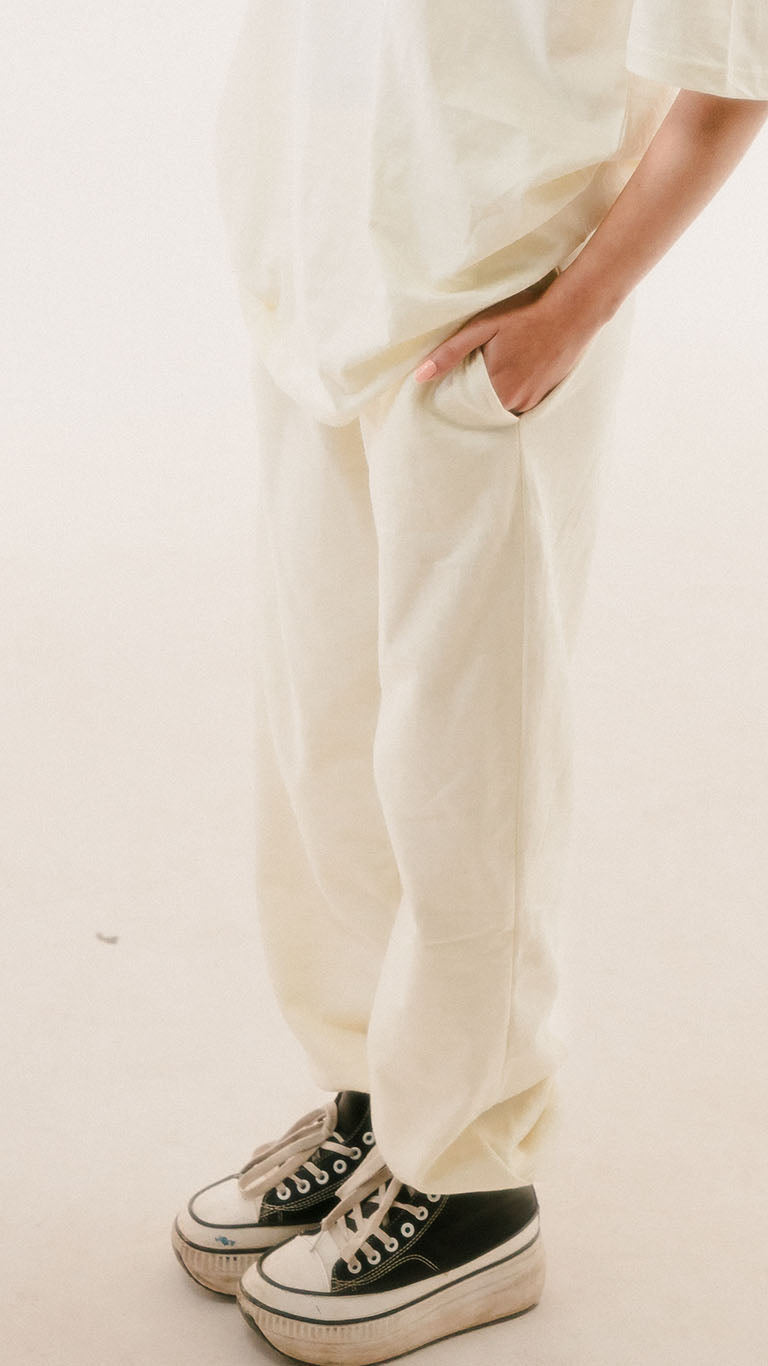 Basic Egg White Trousers